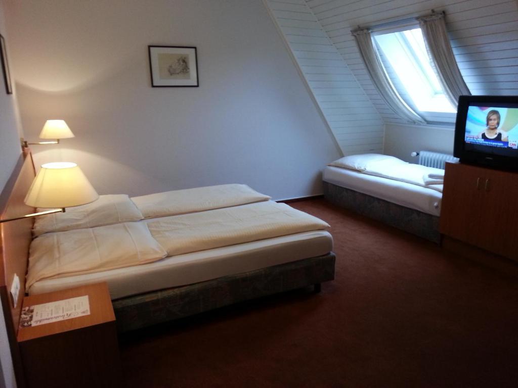 Hotel Restaurant Klostermuehle Reutlingen Chambre photo